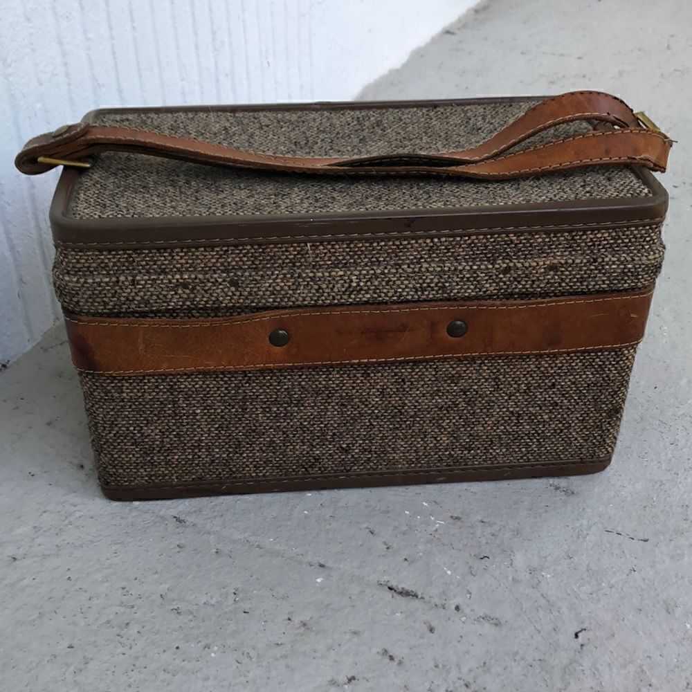 Hartman train travel case 